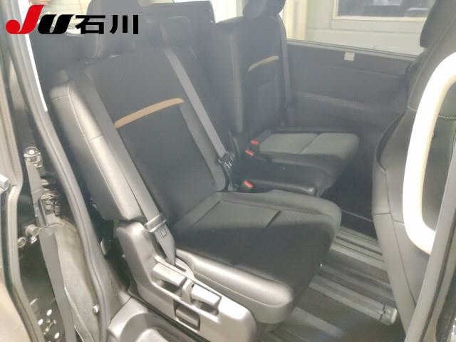 Nissan SERENA 2023 8061101-7