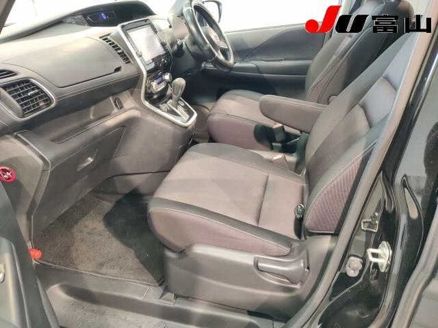 Nissan SERENA 2018 8061103-3