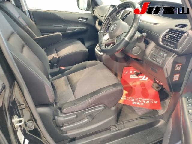 Nissan SERENA 2018 8061103-6