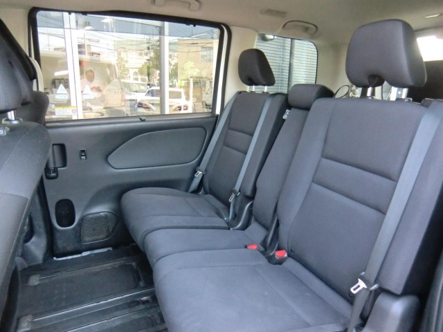 Nissan SERENA 2017 8061138-4
