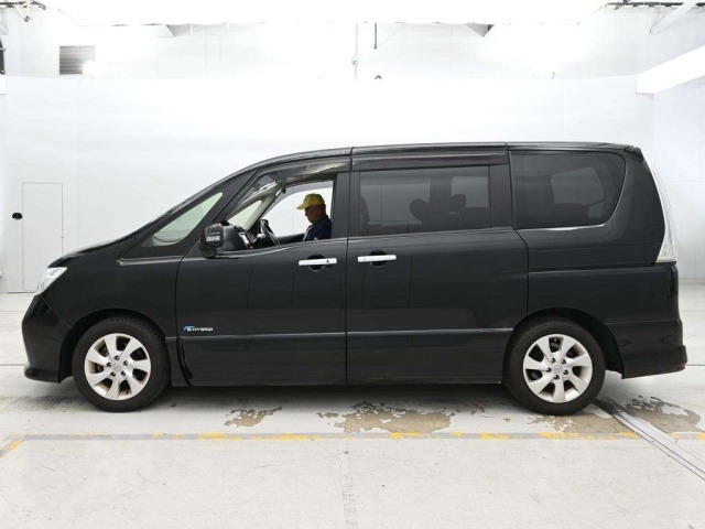Nissan SERENA 2013 8061139-4