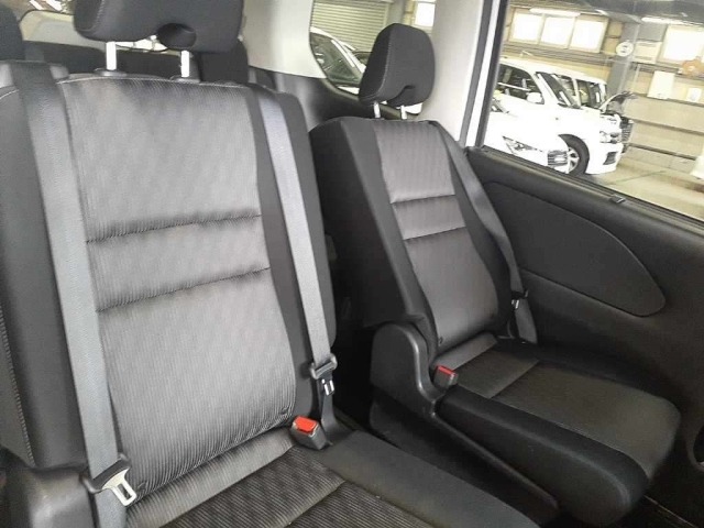 Nissan SERENA 2021 8061148-11