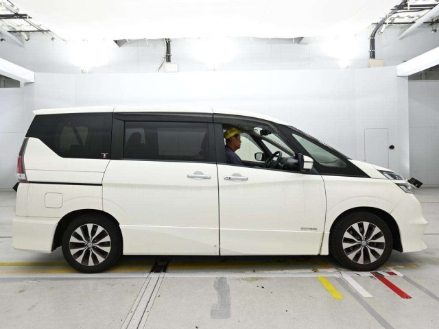 Nissan SERENA 2019 8061153-3