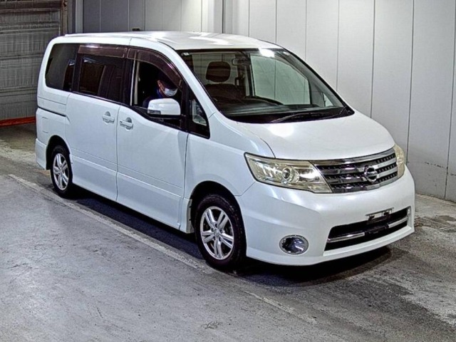 Nissan SERENA 2010 8061170-0