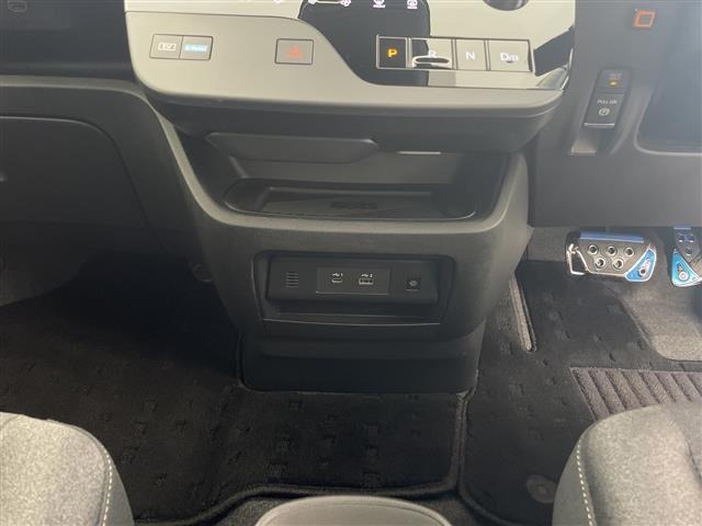 Nissan SERENA 2024 8061840-10