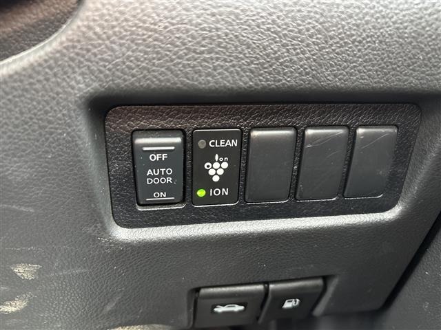 Nissan SERENA 2007 8061901-10