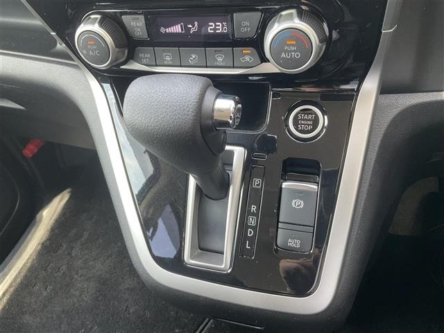 Nissan SERENA 2019 8061905-12