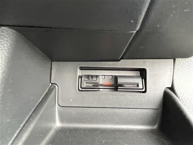 Nissan SERENA 2009 8061921-1