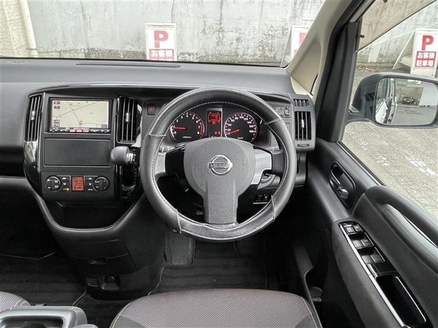 Nissan SERENA 2009 8061921-14