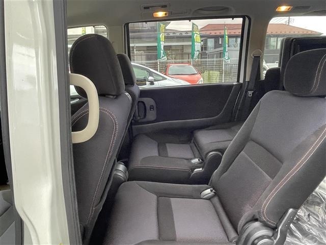 Nissan SERENA 2009 8061921-22