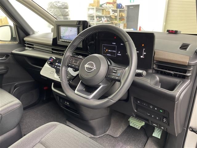 Nissan SERENA 2023 8061964-20