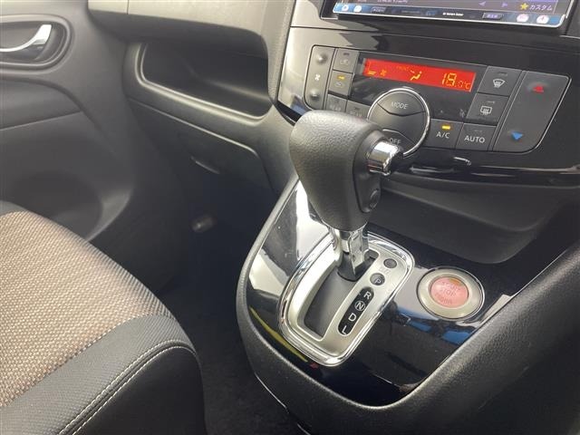Nissan SERENA 2014 8061965-5
