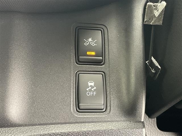 Nissan SERENA 2017 8061967-1