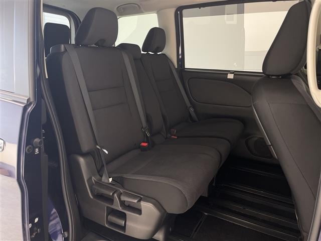 Nissan SERENA 2017 8061967-11