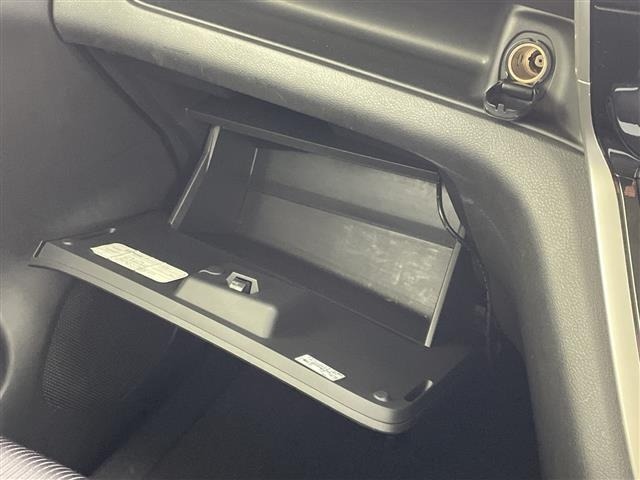 Nissan SERENA 2016 8061971-11