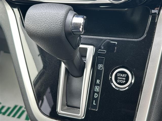 Nissan SERENA 2017 8061980-11