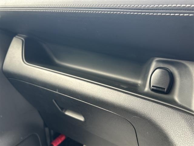 Nissan SERENA 2017 8061980-6