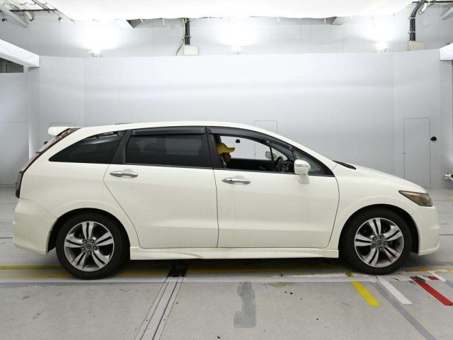 Honda STREAM 2009 8062223-3
