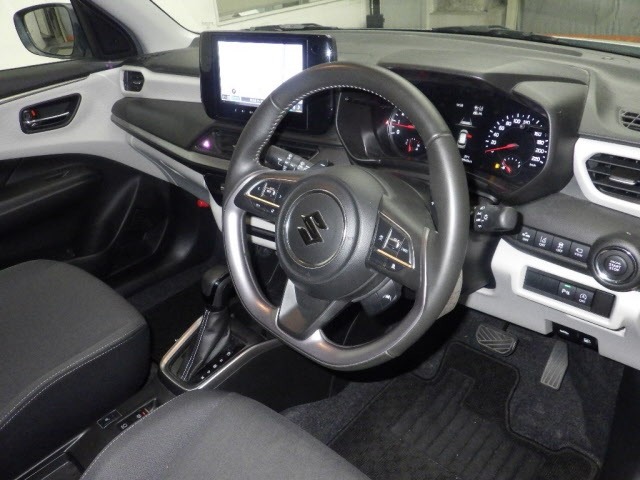 Suzuki SWIFT 2024 8052553-3