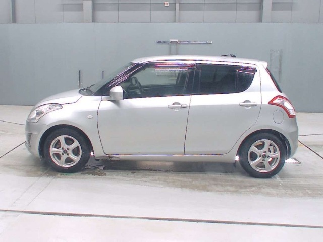 Suzuki SWIFT 2015 8052576-4