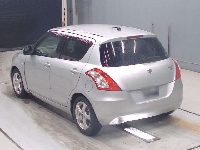 Suzuki SWIFT 2015 8052576-6