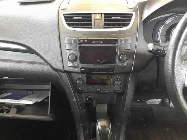 Suzuki SWIFT 2015 8052576-9