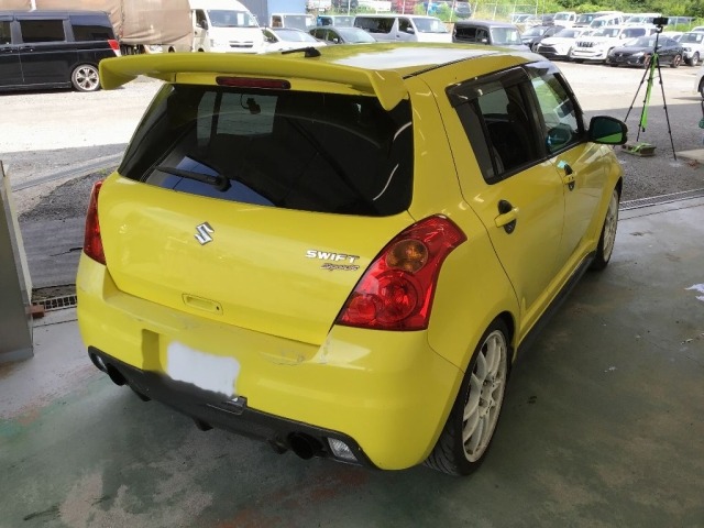 Suzuki SWIFT 2009 8052584-4