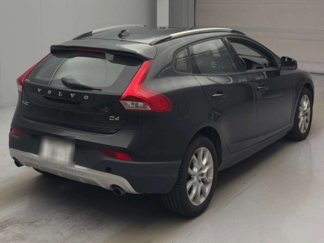 Volvo V40 2016 8057061-1