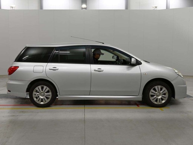 Nissan Wingroad 2017 8062171-3