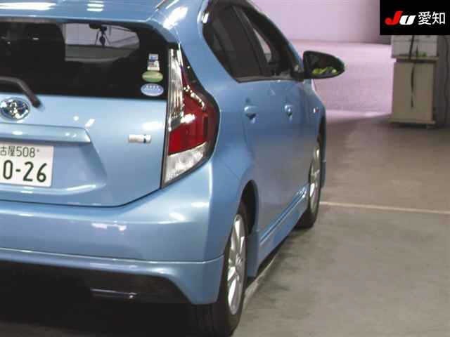 Toyota AQUA 2015 8076830-8