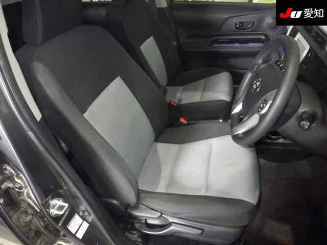 Toyota AQUA 2013 8076831-6