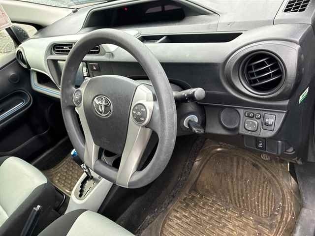 Toyota AQUA 2014 8076837-3