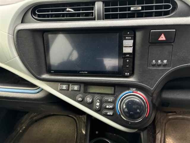 Toyota AQUA 2014 8076837-6