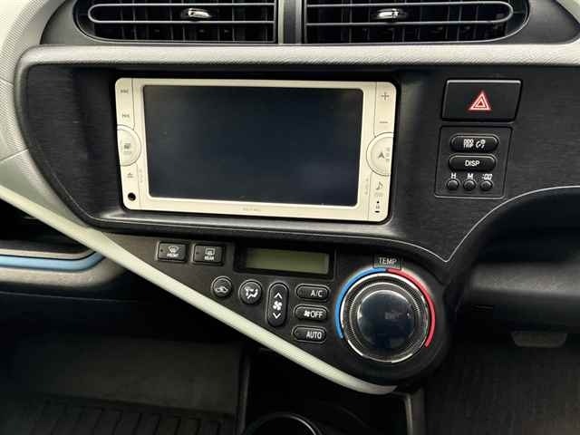 Toyota AQUA 2013 8076849-6