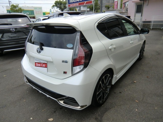 Toyota AQUA 2019 8076869-1