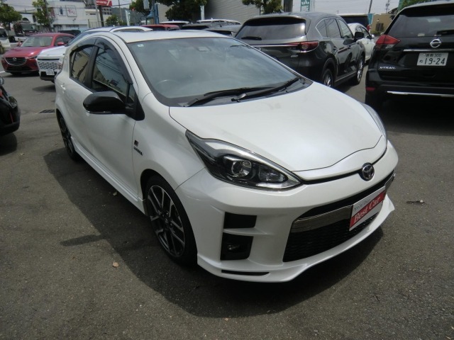 Toyota AQUA 2019 8076869-8