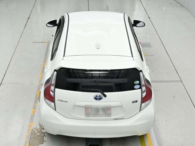 Toyota AQUA 2015 8076870-8