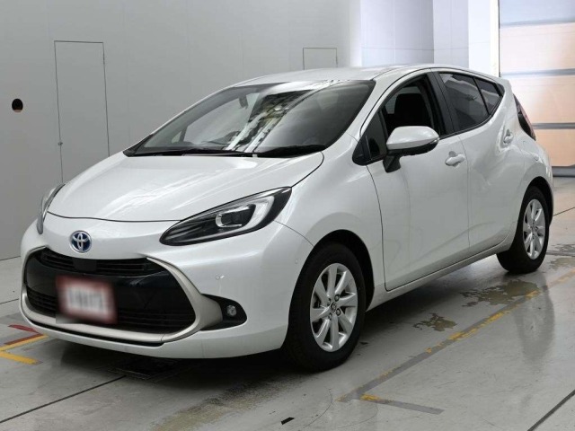 Toyota AQUA 2025 8076888-0