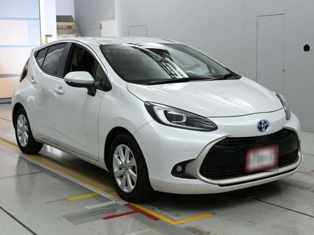 Toyota AQUA 2025 8076888-5