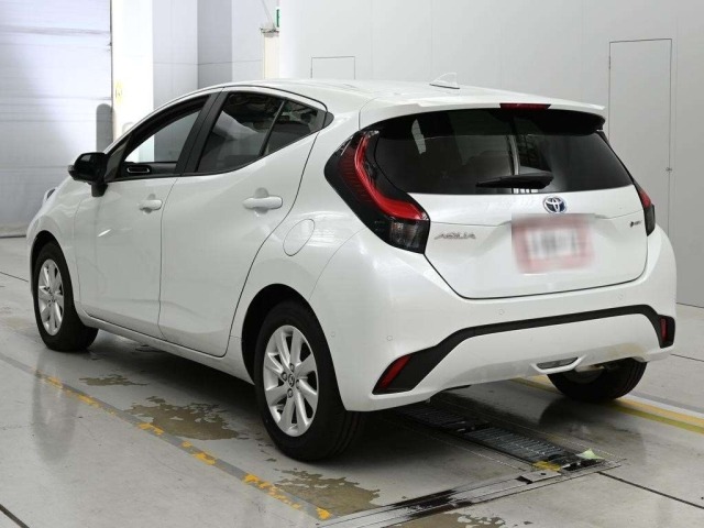Toyota AQUA 2025 8076888-6