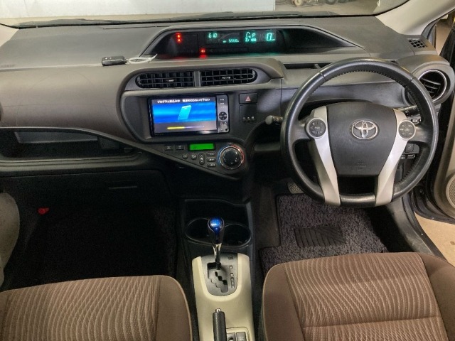 Toyota AQUA 2012 8076896-3