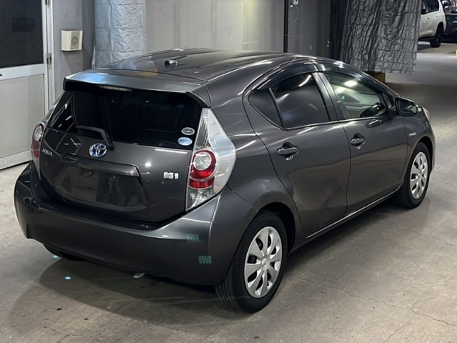 Toyota AQUA 2012 8076896-5