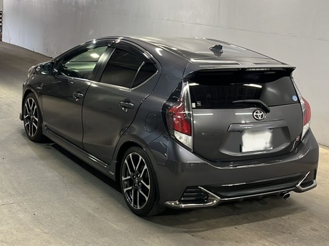 Toyota AQUA 2018 8076903-1