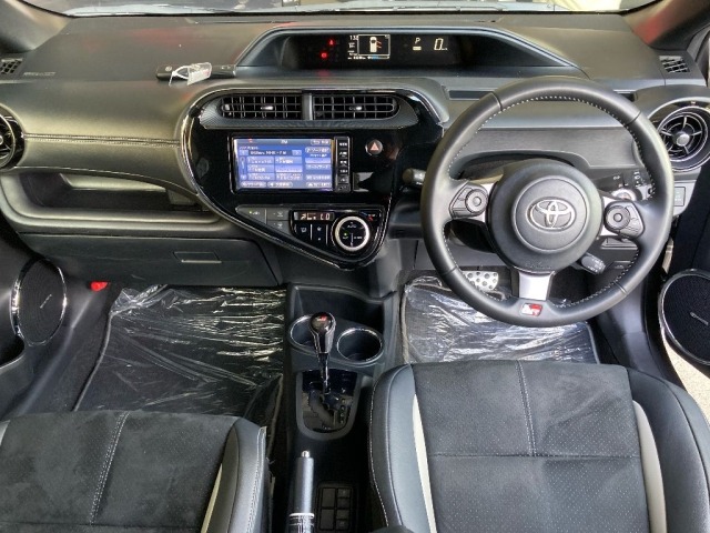 Toyota AQUA 2018 8076903-3
