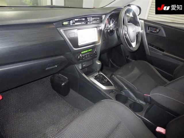Toyota AURIS 2013 8077125-3