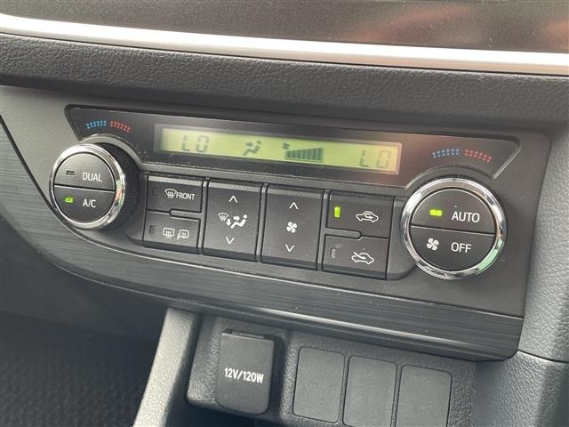 Toyota AURIS 2015 8077129-10