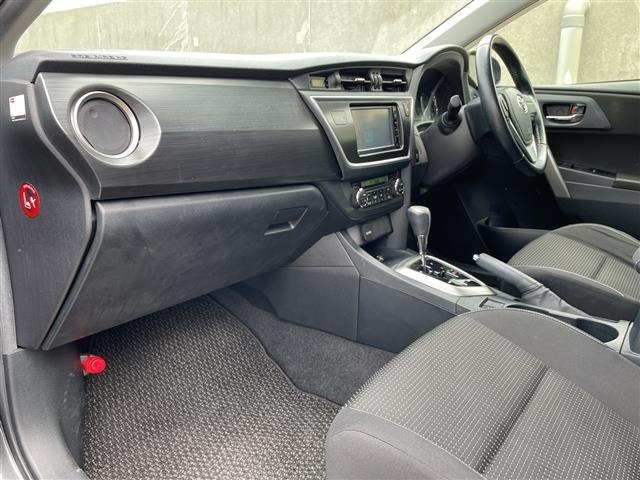 Toyota AURIS 2015 8077129-4