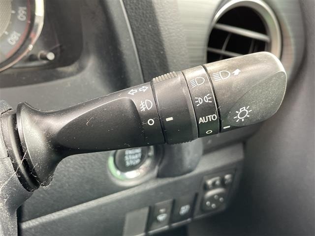 Toyota AURIS 2015 8077129-5