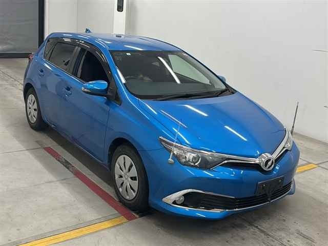 Toyota AURIS 2015 8077136-0