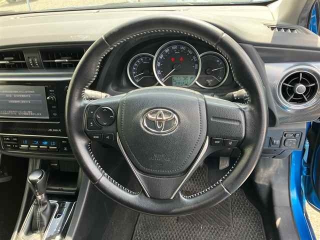 Toyota AURIS 2015 8077136-3